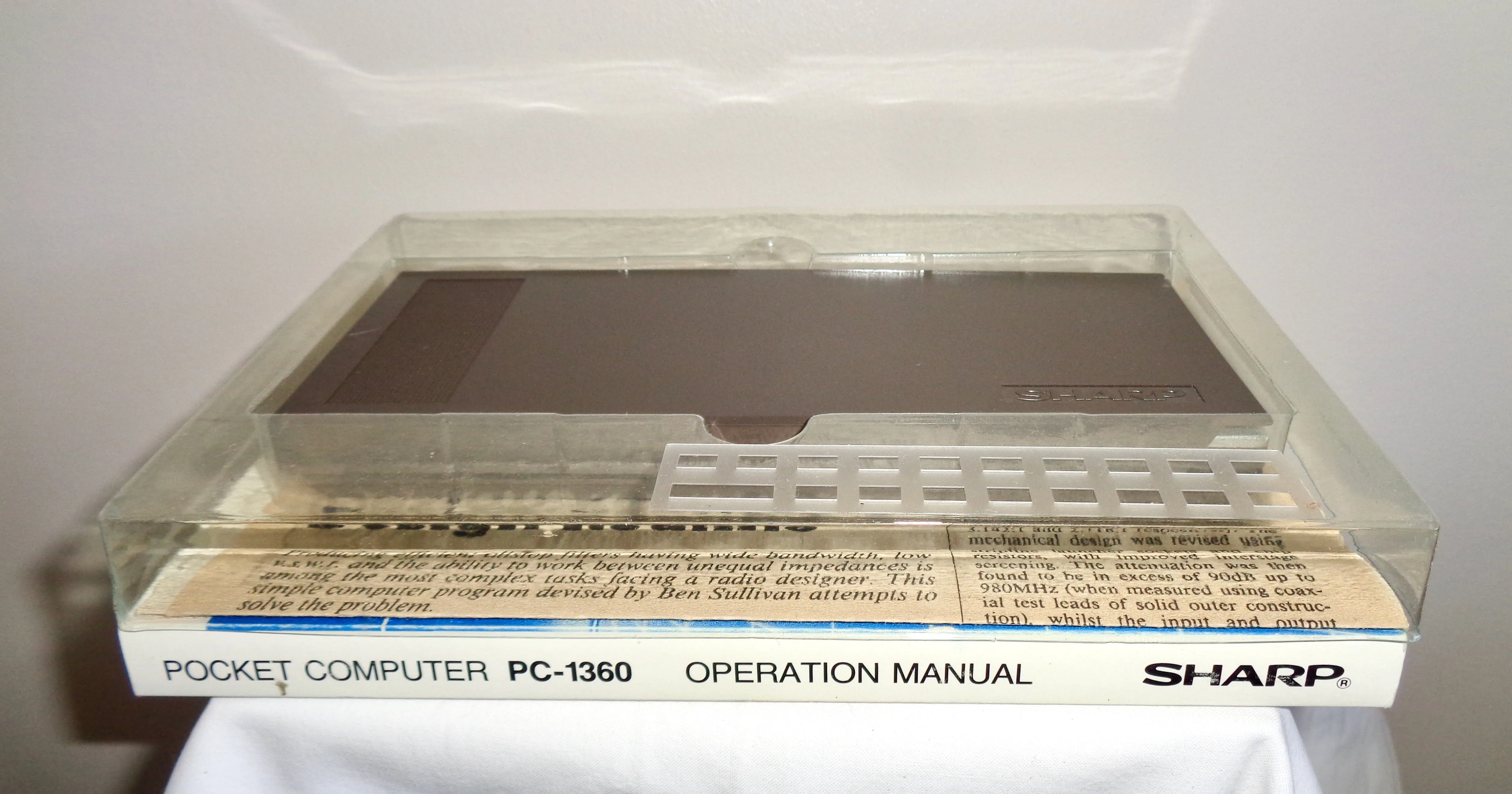 1986 SHARP Pocket Computer Model PC136 In Its Original Box With Manual