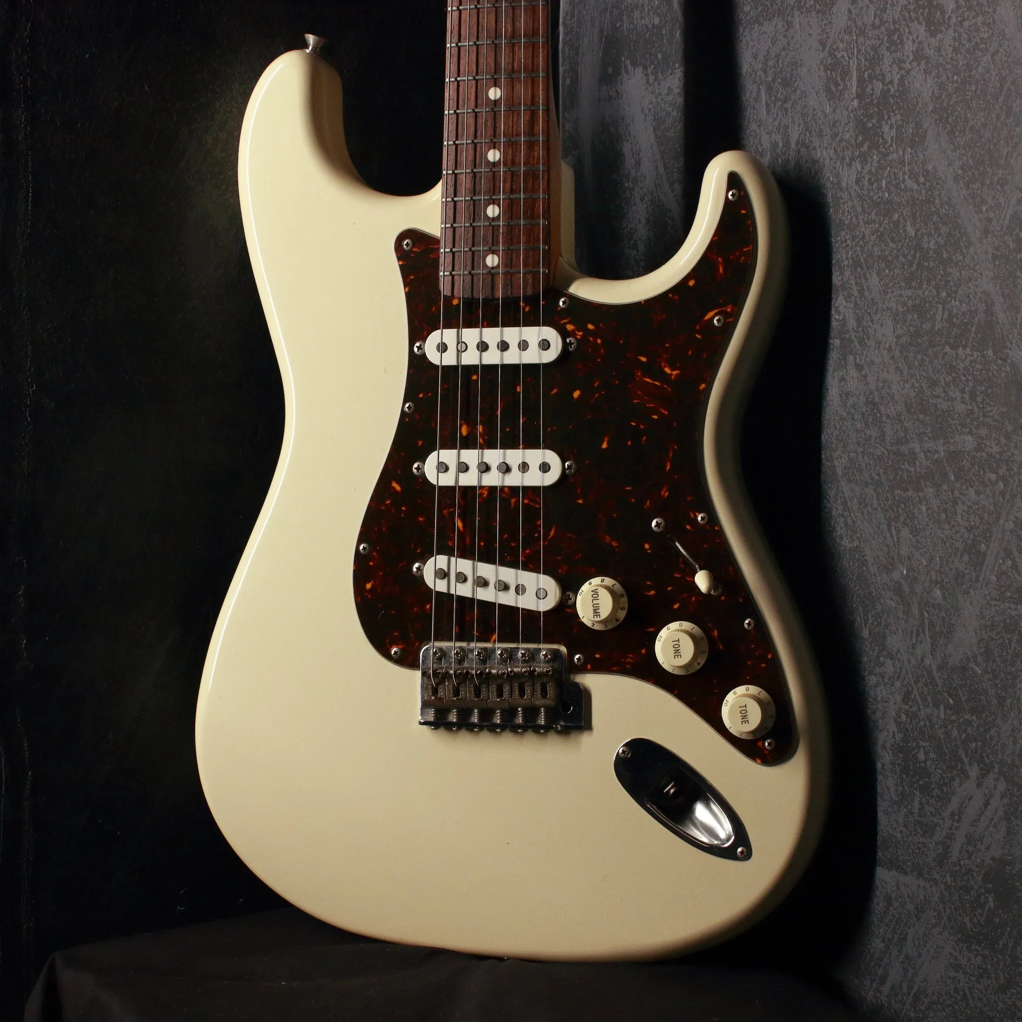 Fender Japan '62 Stratocaster ST62-58US Vintage White 2004