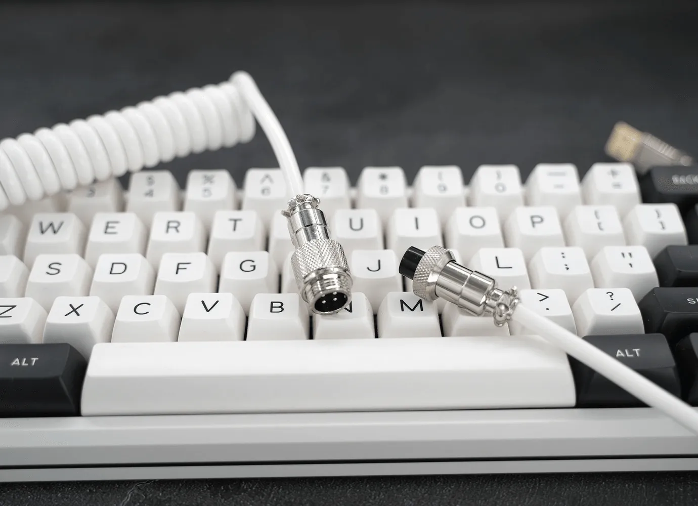 GeekCable White USB Spiral Handmade Customized Mechanical Keyboard Cable